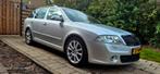 Skoda Octavia vrs! Motor geen compressie!!, Voorwielaandrijving, 4 cilinders, Leder en Stof, Stationwagon