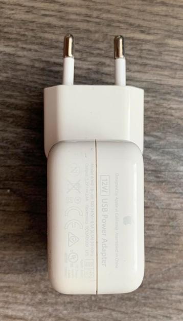 Apple 12W Power Adapter beschikbaar voor biedingen