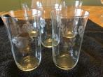 Vintage glaasjes met geetst bloem patroon, Ophalen