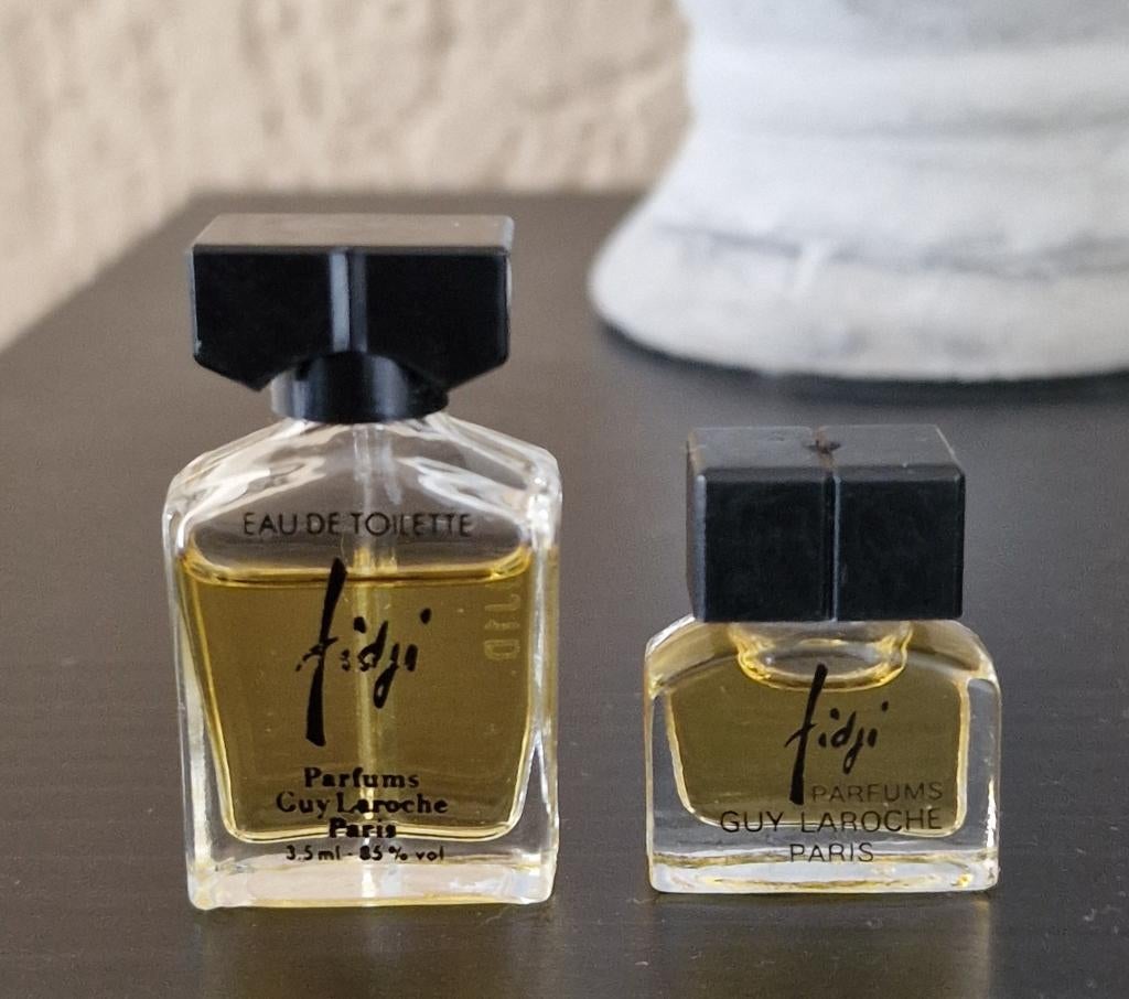 Fidji miniatuur parfum, Ophalen of Verzenden, Zo goed als nieuw, Miniatuur, Gevuld