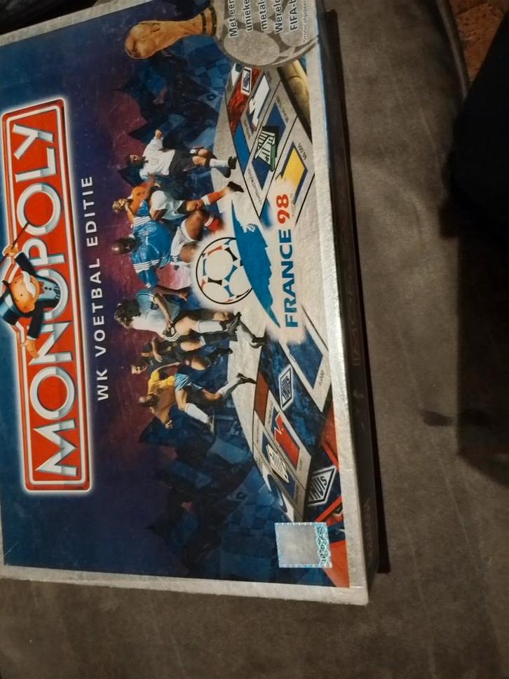Zeldzame Monopoly WK Voetbal Editie - Bijna 20 Jaar Oud!, Hobby en Vrije tijd, Gezelschapsspellen | Bordspellen, Gebruikt, Drie of vier spelers