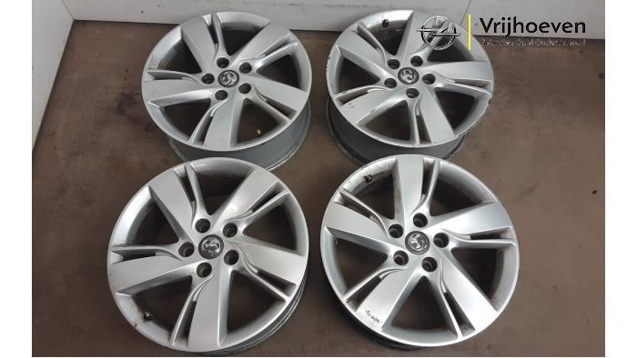 Velgen set van een Opel Astra (Astra J 10-), Auto-onderdelen, Banden en Velgen, Personenwagen, Gebruikt, 3 maanden garantie, Ophalen of Verzenden
