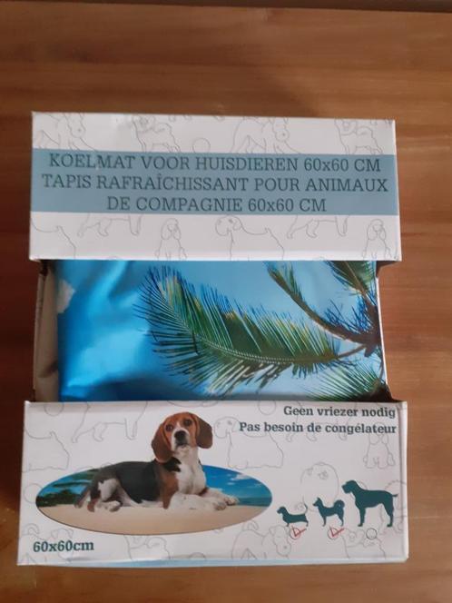 Koel Mat voor Huisdieren. 60 x 60 Cm. Hawai decor. Nieuw, Dieren en Toebehoren, Overige Dieren-accessoires, Nieuw, Ophalen of Verzenden
