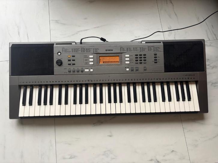 Yamaha PSR-E353 Keyboard – Goede Staat, Muziek en Instrumenten, Keyboards, Zo goed als nieuw, 61 toetsen, Yamaha, Aanslaggevoelig