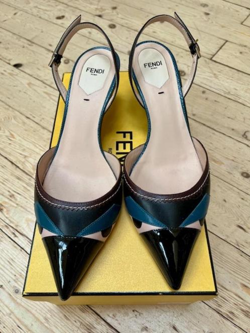 FENDI slingbacks in kalfsleer patchwork (Eu maat 40.5. ), Kleding | Dames, Schoenen, Zo goed als nieuw, Pumps, Overige kleuren