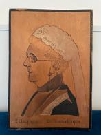 Emma van Waldeck-Pyrmont | hout brandgeschilderd | 1900-1940, Antiek en Kunst, Ophalen of Verzenden