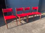 4 eettafel stoelen rood vintage teak jaren 60 Wilkhahn €195, Huis en Inrichting, Stoelen, Hout, Gebruikt, Ophalen of Verzenden