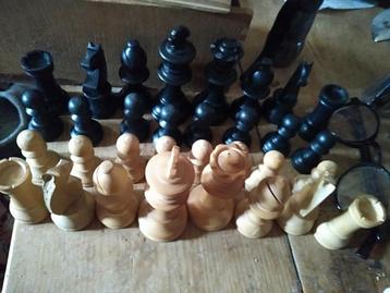HoMas Schaakspel STAUNTON, variant E, compleet, van hout beschikbaar voor biedingen