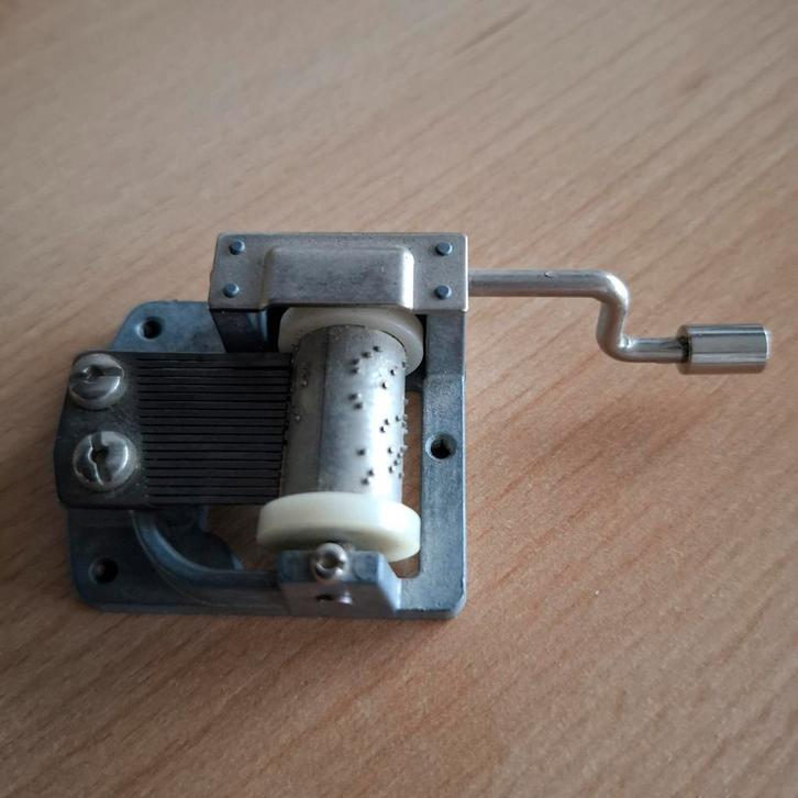 Hoogovens Muziekdoosje "Jingle Bells", Verzamelen, Overige Verzamelen, Zo goed als nieuw, Ophalen of Verzenden