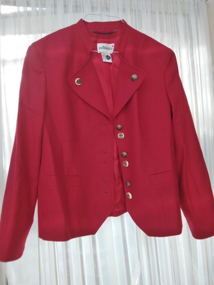 Jasje, maat 38, Tiroler Trachten. kleur: Rood, Kleding | Dames, Jasjes, Kostuums en Pakken, Zo goed als nieuw, Maat 38/40 (M)