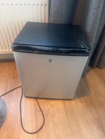 Minibar Koelkast - Compact en Handig! beschikbaar voor biedingen