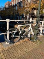 Mooie witte bianchi sempre pro racefiets (maat 57), Fietsen en Brommers, Carbon, Zo goed als nieuw, Meer dan 20 versnellingen