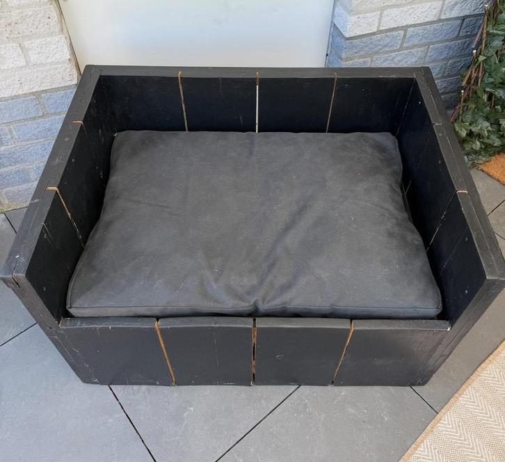 Hondenbed evt met bijpassend kussen, Dieren en Toebehoren, Hondenmanden, Zo goed als nieuw, Ophalen