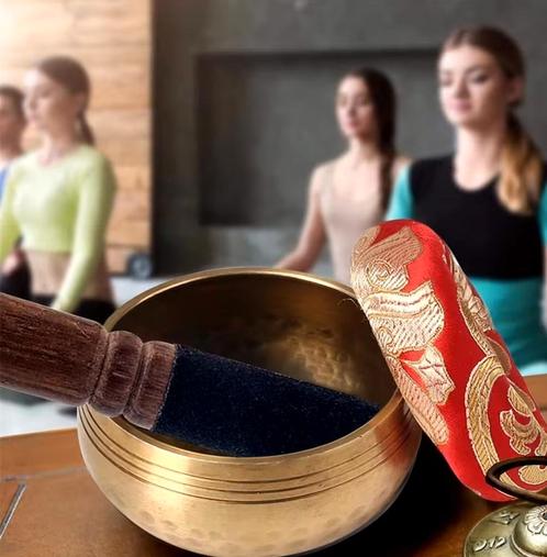 Handgemaakte Tibetaanse klankschaal met klopper. Nieuw!, Muziek en Instrumenten, Overige Muziek en Instrumenten, Nieuw, Ophalen of Verzenden