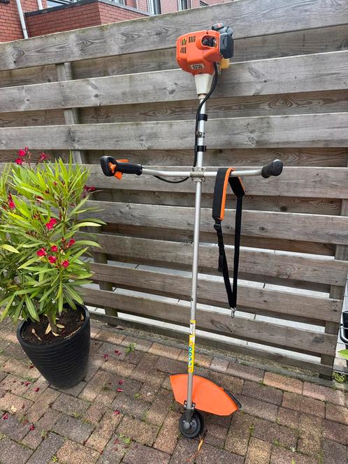 2 x Sterke Bosmaaier Stihl en Husqvarna in Perfecte staat ., Tuin en Terras, Bosmaaiers, Zo goed als nieuw, Benzine, Ophalen of Verzenden