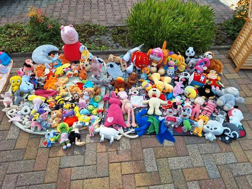Heel veel knuffels, Kinderen en Baby's, Speelgoed | Knuffels en Pluche, Zo goed als nieuw, Hond, Ophalen