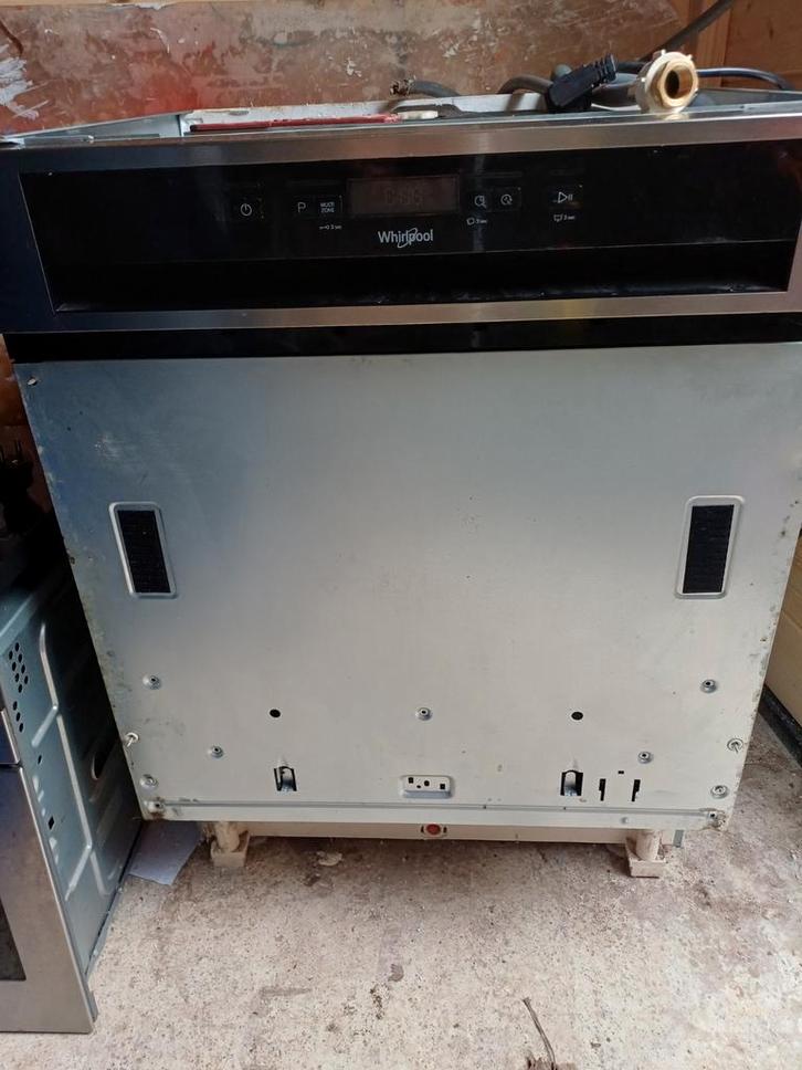 Whirlpool Half-Geïntegreerde Vaatwasser, Witgoed en Apparatuur, Vaatwasmachines, Gebruikt, Inbouw, 85 tot 90 cm, 45 tot 60 cm