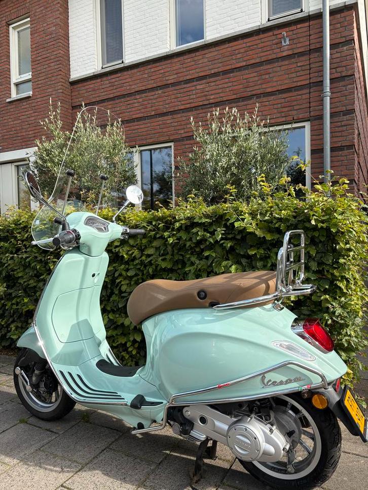 Vespa Primavera 50 - 2023 - Topconditie!, Fietsen en Brommers, Scooters | Vespa, Zo goed als nieuw, Overige modellen, Maximaal 45 km/u