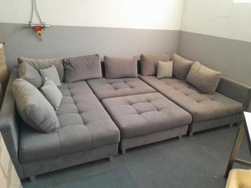 Grote Hoekbank loungebank 310x184  beschikbaar voor biedingen