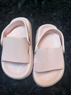 Happy Flops Slippers Maat 26-27, Ophalen of Verzenden, Zo goed als nieuw, Meisje, Schoenen