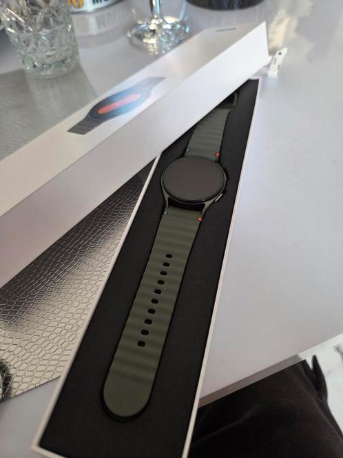 Samsung galaxy watch 7 NIEUW 40MM, Sieraden, Tassen en Uiterlijk, Smartwatches, Nieuw, Android, Zwart, Ophalen of Verzenden