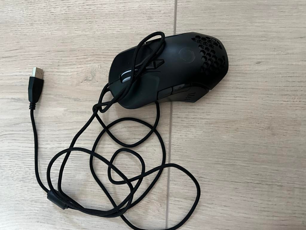 HEMA Play on Gaming Muis met RGB - Zo goed als nieuw, Ophalen, Zo goed als nieuw, Muis, Gaming muis