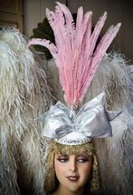antieke showgirl theater hoed hoedje mannequin veren buste, Ophalen of Verzenden