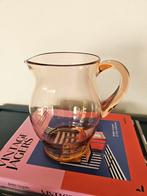 Vintage roze glazen karaf – retro – handvat, Ophalen of Verzenden