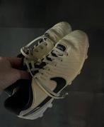 Voetbalschoenen maat 38, Maat XS of kleiner, Ophalen, Zo goed als nieuw, Schoenen