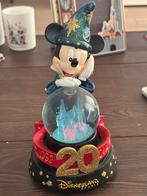 Disney parijs 2012 snowglobe mickey fantasia., Verzamelen, Ophalen of Verzenden, Mickey Mouse, Zo goed als nieuw, Beeldje of Figuurtje