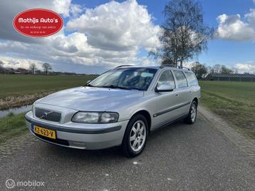 Volvo V70 2.4,Airco,Cruise,Trekhaak! Nieuwe APK! beschikbaar voor biedingen