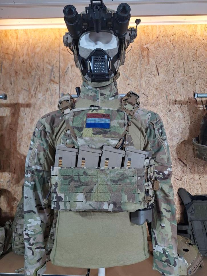 Shaw Concepts Arc V4 placards, Verzamelen, Militaria | Algemeen, Landmacht, Nederland, Ophalen of Verzenden