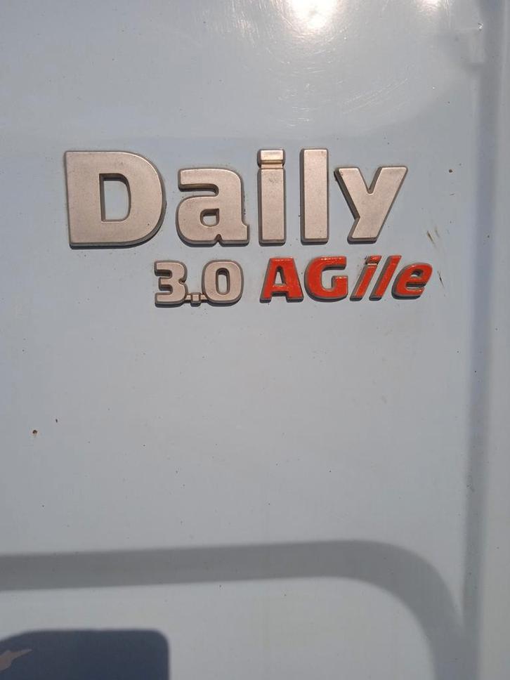 Camperbus (MR BLUE) Iveco Daily 3.0 Agile automaat, Caravans en Kamperen, Campers, Particulier, tot en met 2, Buscamper of Camperbus