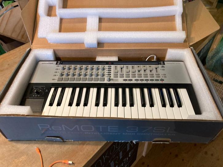 Novation ReMOTE 37 SL MIDI-controller. WD-18., Muziek en Instrumenten, Keyboards, Zo goed als nieuw, Overige aantallen, Overige merken