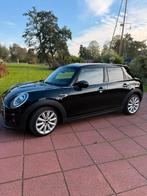 Mini 5-deurs (f55) 1.5 136pk Aut 2019 Zwart, Auto's, 136 pk, Leder en Stof, Zwart, Origineel Nederlands