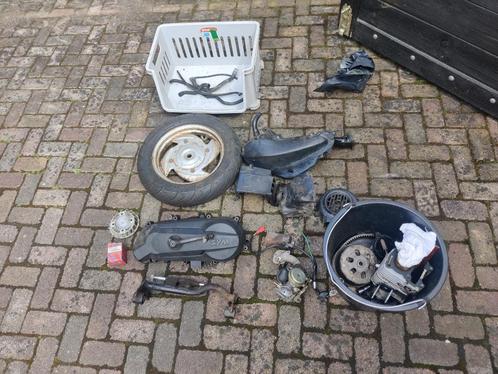 Diverse Sym Mio snorfiets onderdelen   T, Fietsen en Brommers, Brommeronderdelen | Snorfietsen, Gebruikt, SYM, Overige typen, Ophalen