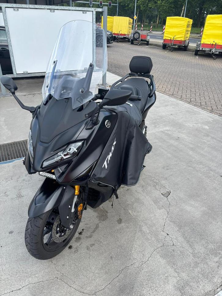 Yamaha TMAX Tech Max 2024 zwart  – Zo goed als nieuw!, Motoren, Motoren | Yamaha, Particulier, Scooter, meer dan 35 kW, 2 cilinders