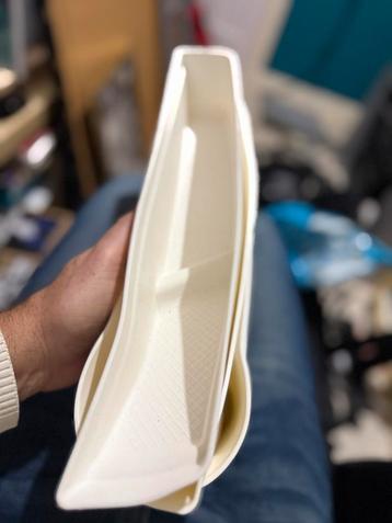 Tesla Model Y wit deurpost bakken beschikbaar voor biedingen