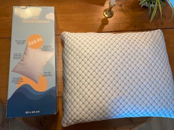 Memory foam kussen z.g.a.n. 1 of 2 stuks in overleg beschikbaar voor biedingen