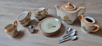 Antiek kinder thee servies beschikbaar voor biedingen
