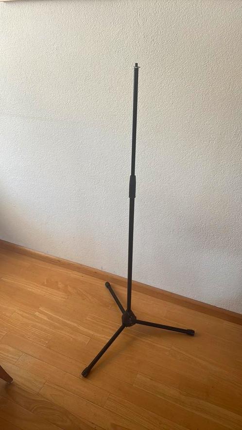 rechte microfoon standaard / hoogte 160 cm / verstelbaar, Muziek en Instrumenten, Standaards, Zo goed als nieuw, Accordeon, Cello