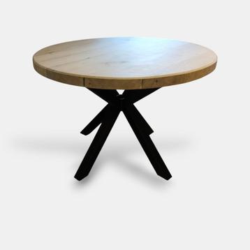 eiken eettafel beschikbaar voor biedingen