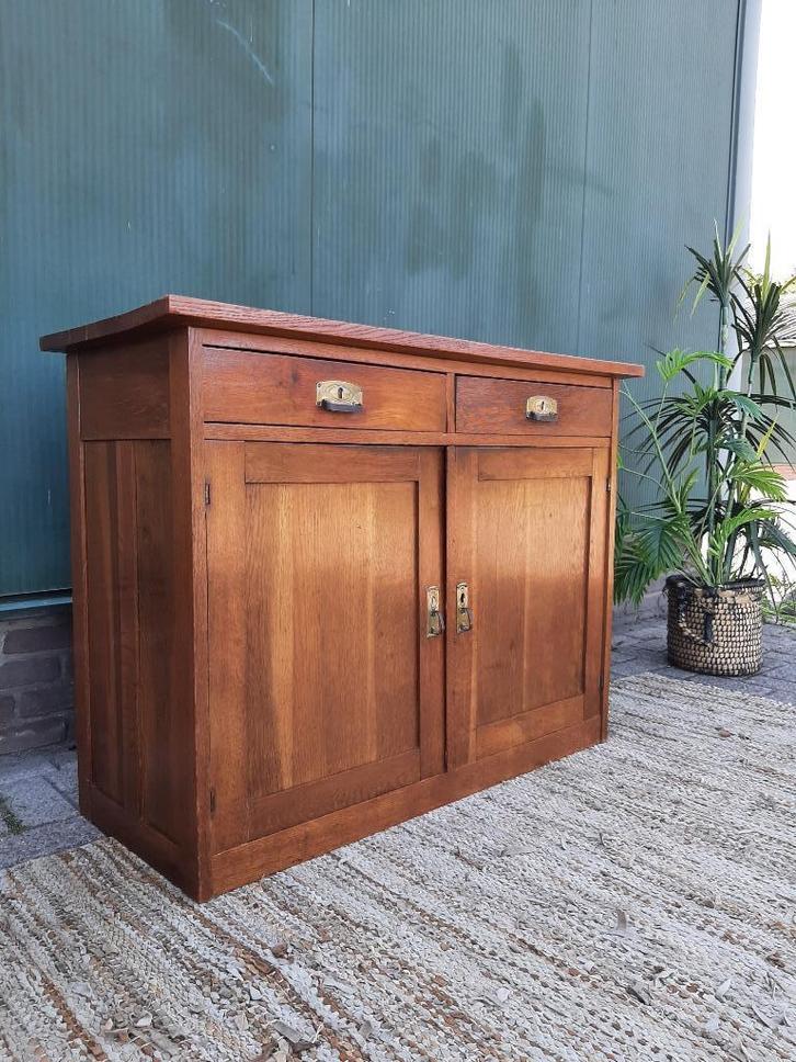 Antiek Art Deco kastje halkastje  eiken buffetkastje j 20 30, Antiek en Kunst, Antiek | Meubels | Kasten, Ophalen