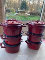 6 kersenrood Staub Cocotte mini braadpan Ø10 cm, Huis en Inrichting, Keuken | Potten en Pannen, Gebruikt, Ophalen of Verzenden