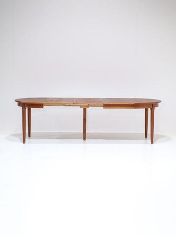 Uitschuifbare eettafel Deens vintage teak rond ovaal beschikbaar voor biedingen