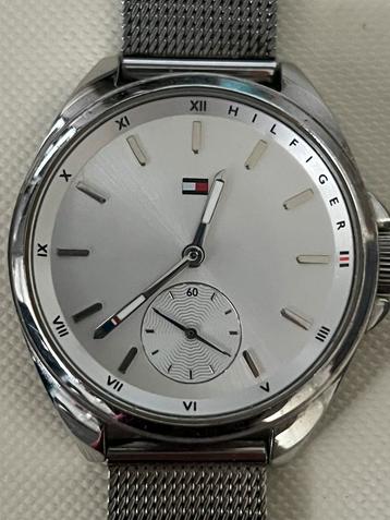 Horloge silver tommy hilfiger beschikbaar voor biedingen