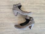 Paul Green taupe leer, pumps met gesp maat 7, Pumps, Bruin, Ophalen of Verzenden, Zo goed als nieuw