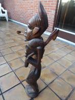 Afrikaans houten beeld ( krijger 75 cm hoog ), Ophalen of Verzenden