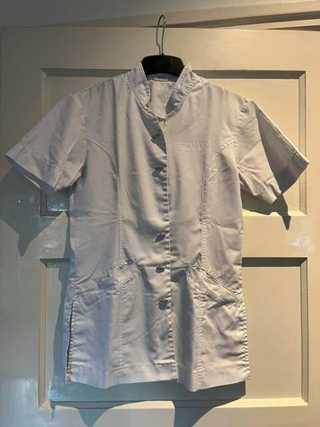 Witte Tuniek (schoonheidsspecialiste) XS beschikbaar voor biedingen
