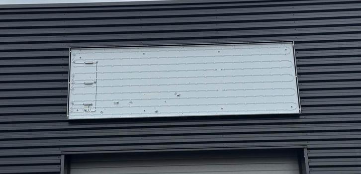 Reclame lichtbak 4x125 ‼️, Doe-het-zelf en Verbouw, Rolluiken, Zo goed als nieuw, Minder dan 100 cm, Wit, Ophalen